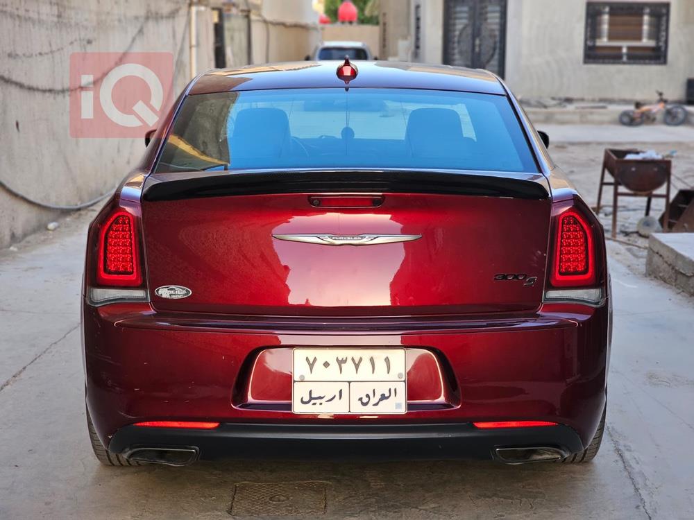 كرايسلر 300